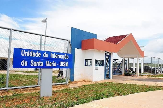 Capa da notícia: Distrito Federal reforça segurança nas unidades socioeducativas com uso de cães e drones