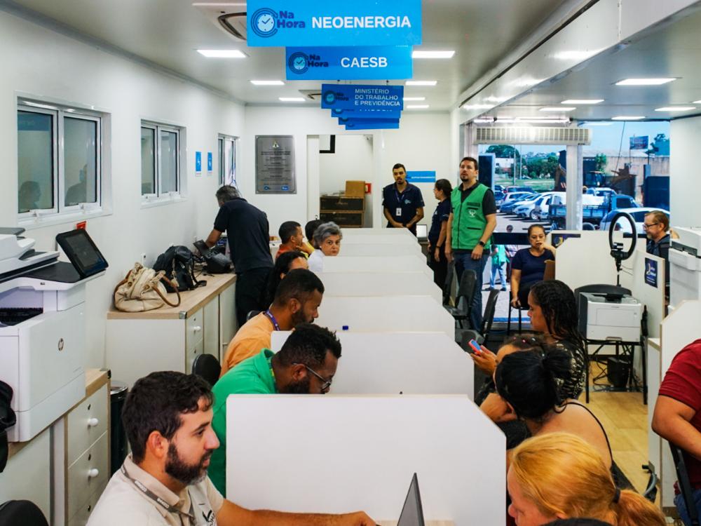 Capa da notícia: Na Hora Mais Perto do Cidadão chega ao SIA nos dias 5 e 6 de agosto