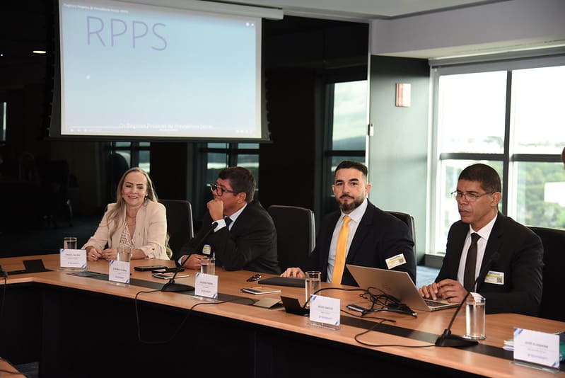 Capa da notícia: Iprev-DF participa do 3º Encontro de Dirigentes de RPPS Estaduais e do Distrito Federal